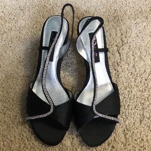 Nina New York Black heels